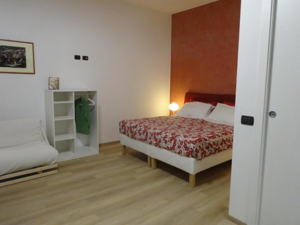 Notte Di Note - Home Hospitality Busto Arsizio Luaran gambar