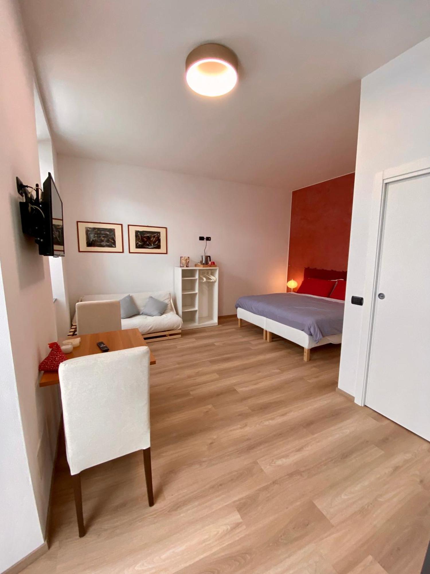 Notte Di Note - Home Hospitality Busto Arsizio Luaran gambar